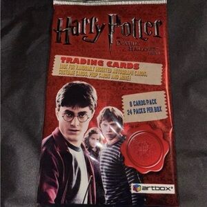 Harry Potter & The Deathly Hallows Part 1 Factory Hobby Sealed Card Pack (1)